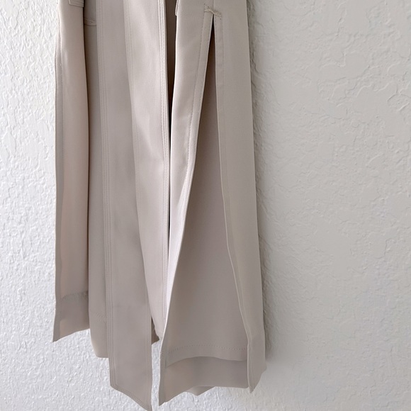 NWOT Aritzia New Kahlo Robe (XXS Matte Pearl) - Picture 5 of 11